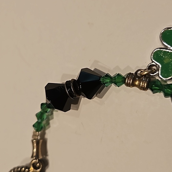 Crystal & Enamel 3 Leaf Clover 8" Bracelet - Picture 3 of 7